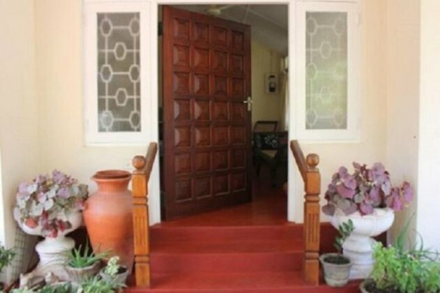 Colonial Charm by the Beach - Photo3