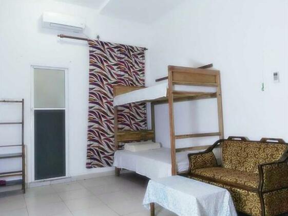 Coziee Lodge Colombo - Photo5