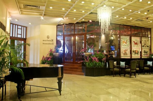 Grand Oriental Hotel - Photo3