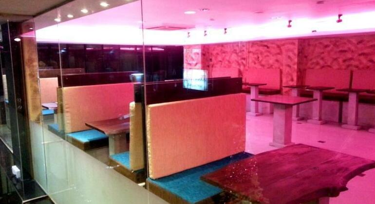 Green Palace Inn - Photo4