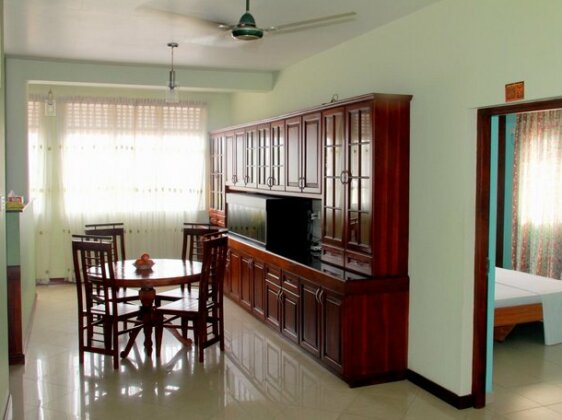 Hilltop Apartment Colombo - Photo2