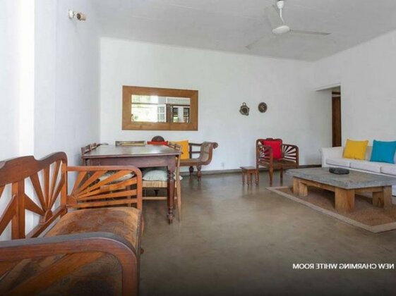 Homestay - Colombo 7- New Charming White Room - Photo2
