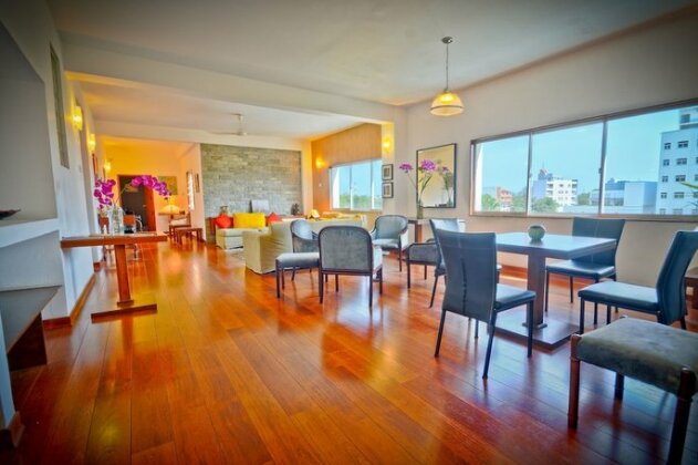 Monsoon Suites - Photo2