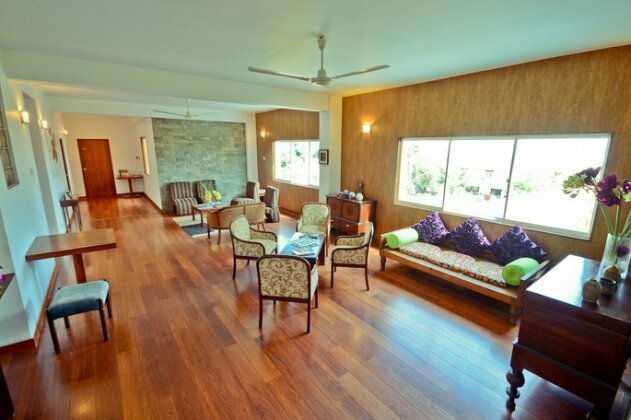 Monsoon Suites - Photo3