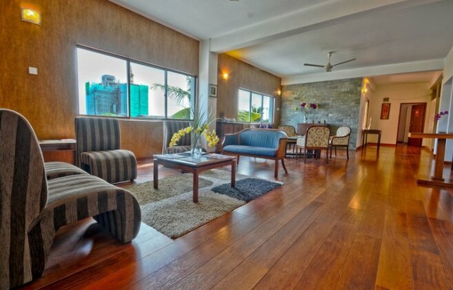 Monsoon Suites - Photo4