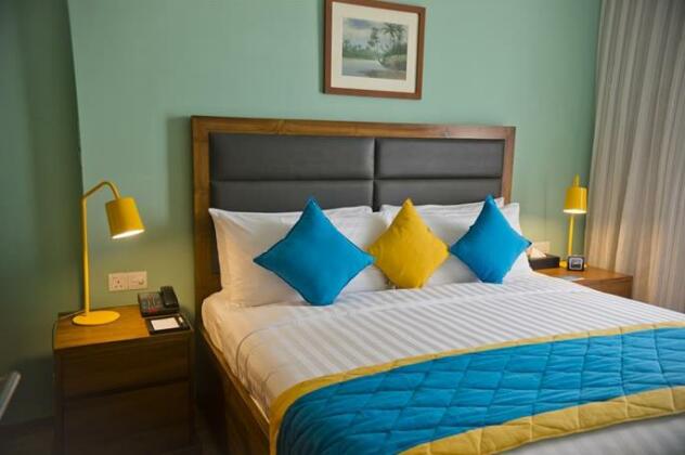 Ocean Edge Suites & Hotel Colombo - Photo3