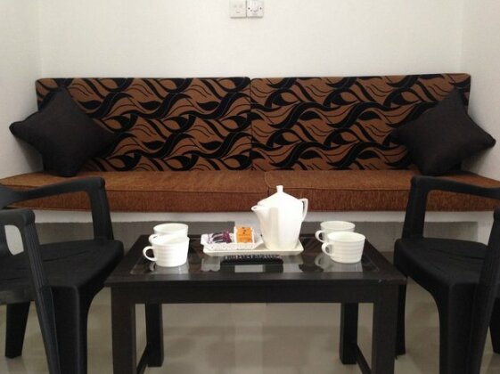 Queens Park Apartments - Photo3