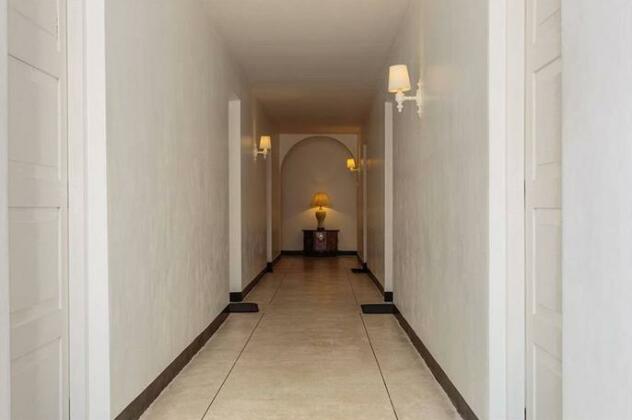 Royce Boutique Hotel - Photo2