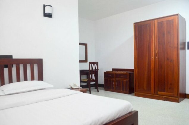 Yoho Hotel Road - Photo4