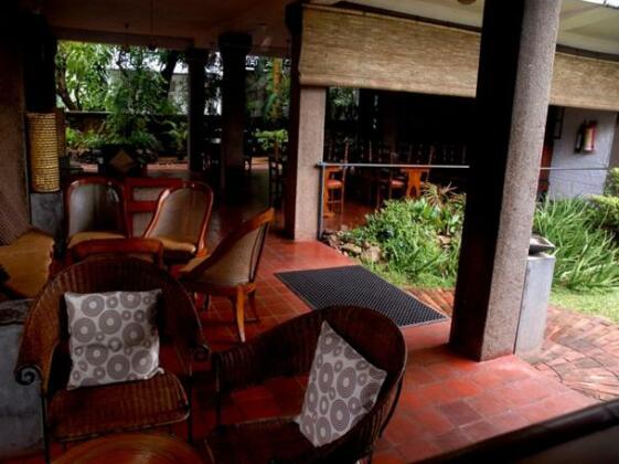 Yoho Ivory Inn - Photo2