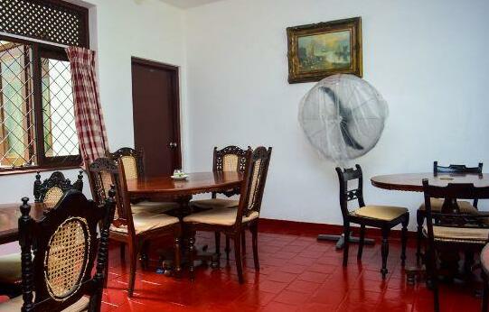 ZEN Rooms Mt Lavinia Beach - Photo4