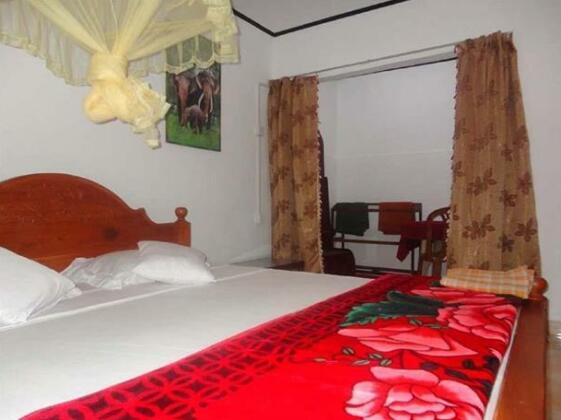 Deshani Holiday Inn - Photo4