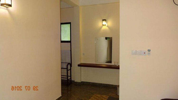 Sannasa Hotel - Photo2