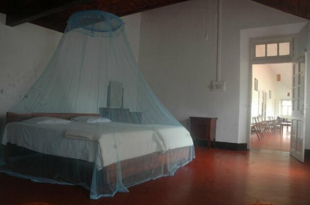 Rest House Deniyaya - Photo4