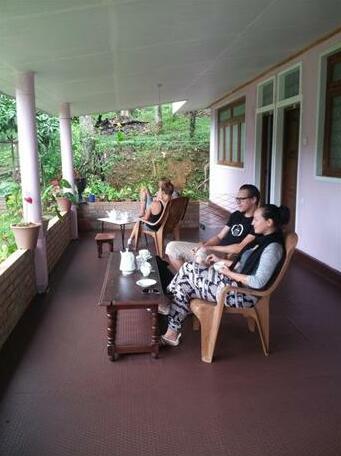 59b Rest Inn Ella - Photo2