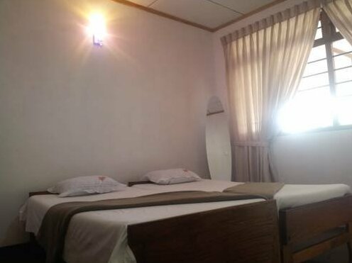 59b Rest Inn Ella - Photo4