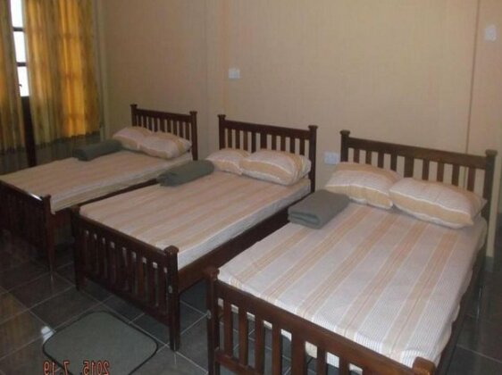 Anura Guest Inn - Photo5