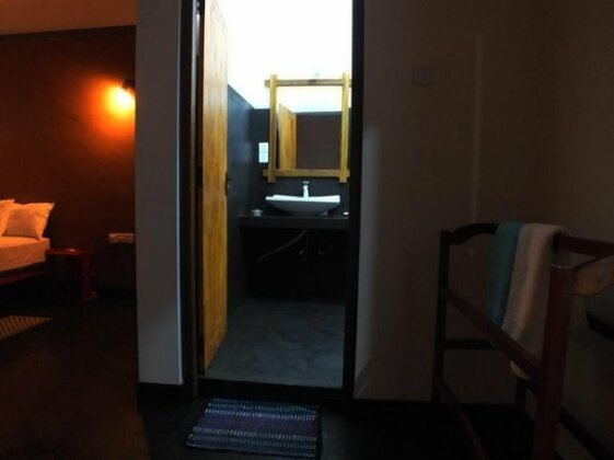 Monarch Ella Hotel and Hostel - Photo3