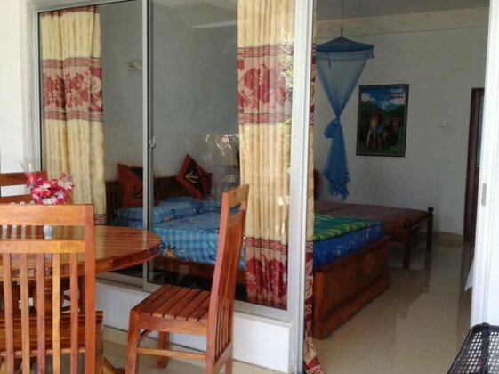 White Rose Guest Inn - Photo5