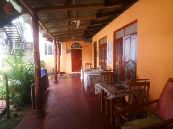 Zafiro Home Stay - Photo5
