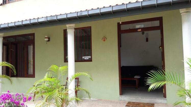 Punsara s Holiday Home - Photo2