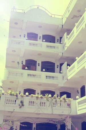 Dew Grand Regency - Photo3