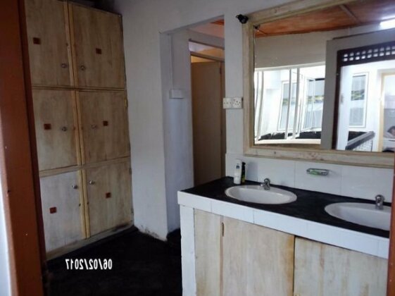 Pilgrims Hostel - Photo3