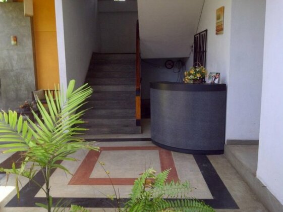 Yoho Sanras Hotel - Photo2