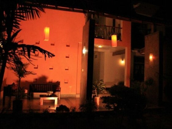 Yoho Sanras Hotel - Photo3