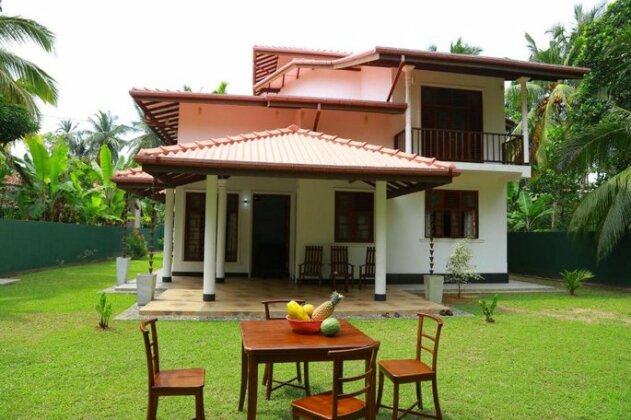 White Villa Habaraduwa - Photo2