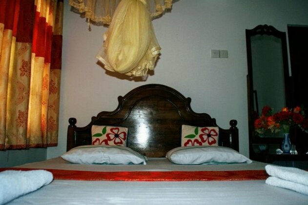 Homely Guest - Photo5
