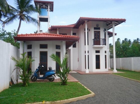  Photo 1