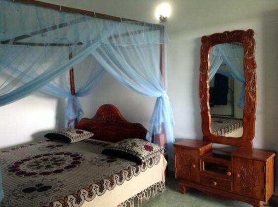 Lagoon Inn - Photo4
