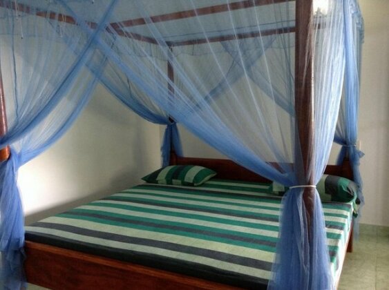 Lagoon Inn - Photo5