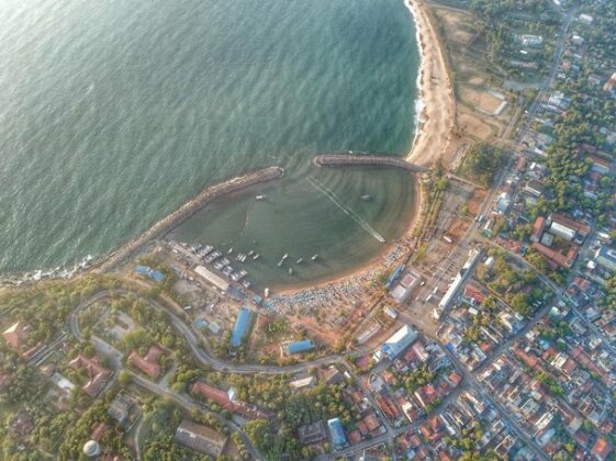 Seaface Rest Hambantota - Photo3