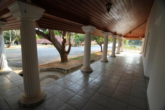 Seaface Rest Hambantota - Photo5