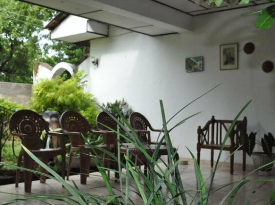Vikum Lodge - Photo2