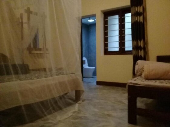 Phoenix Guest Inn - Photo3