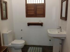 Beach House Hikkaduwa - Photo3