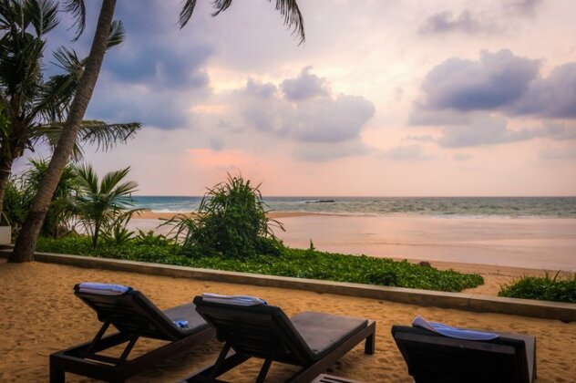 Blue Parrot Beach Villa - Photo3