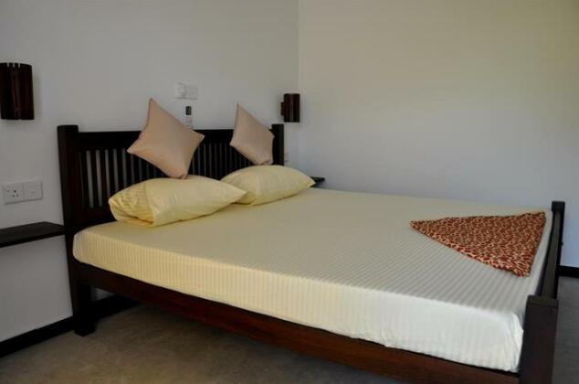 Copacabana Beach Hotel Hikkaduwa - Photo2