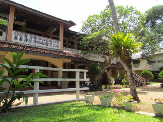 Coral Front Inn - Photo4