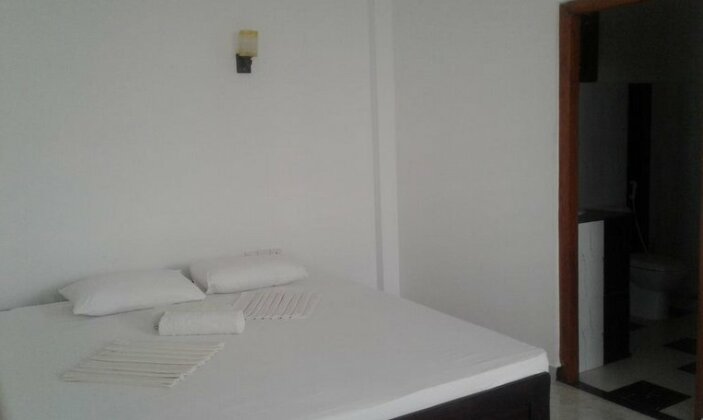 Hug Inn Beach Hotel - Photo4