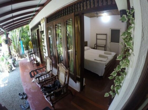 Mia's Guest House - Photo2
