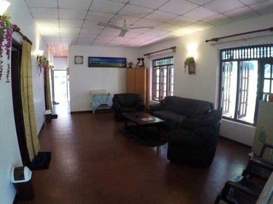 Mia's Guest House - Photo5