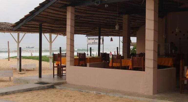 Thiranagama Beach Hotel - Photo3