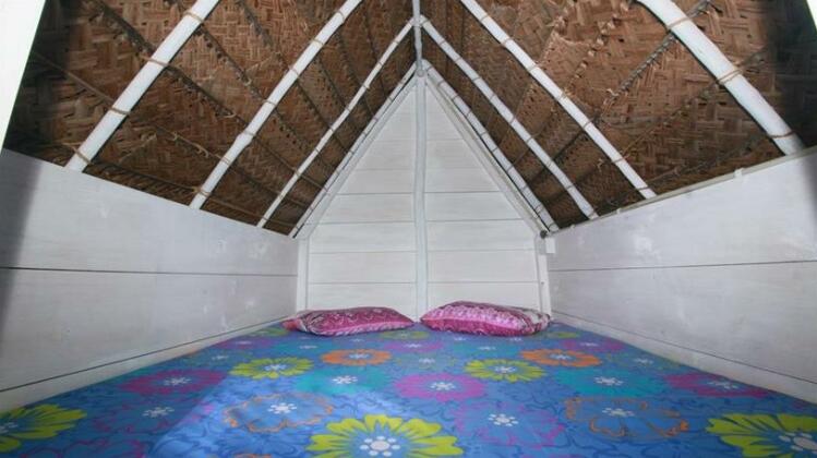 White Cabanas - Photo3