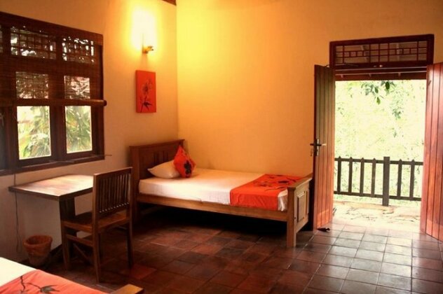 Tappers Village Estate Bungalow - Photo4