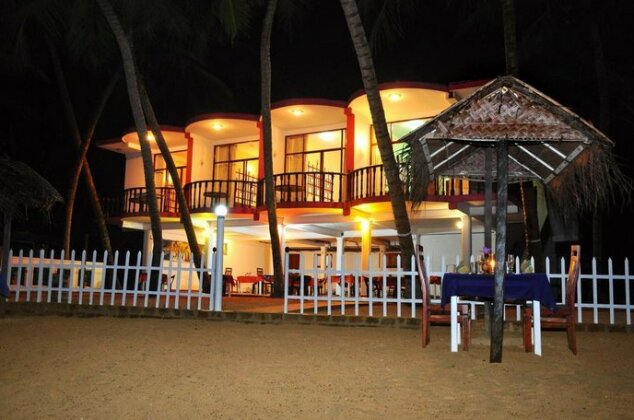 WASANA Beach Hotel & Restaurant - Photo3