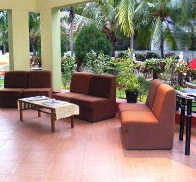 Green Grass Hotel & Restaurant - Photo4